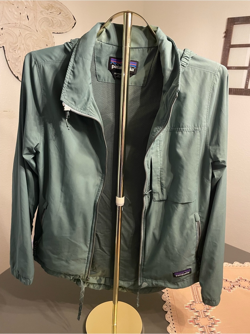 Patagonia Women’s Hooded Utility Jacket - Sage Green